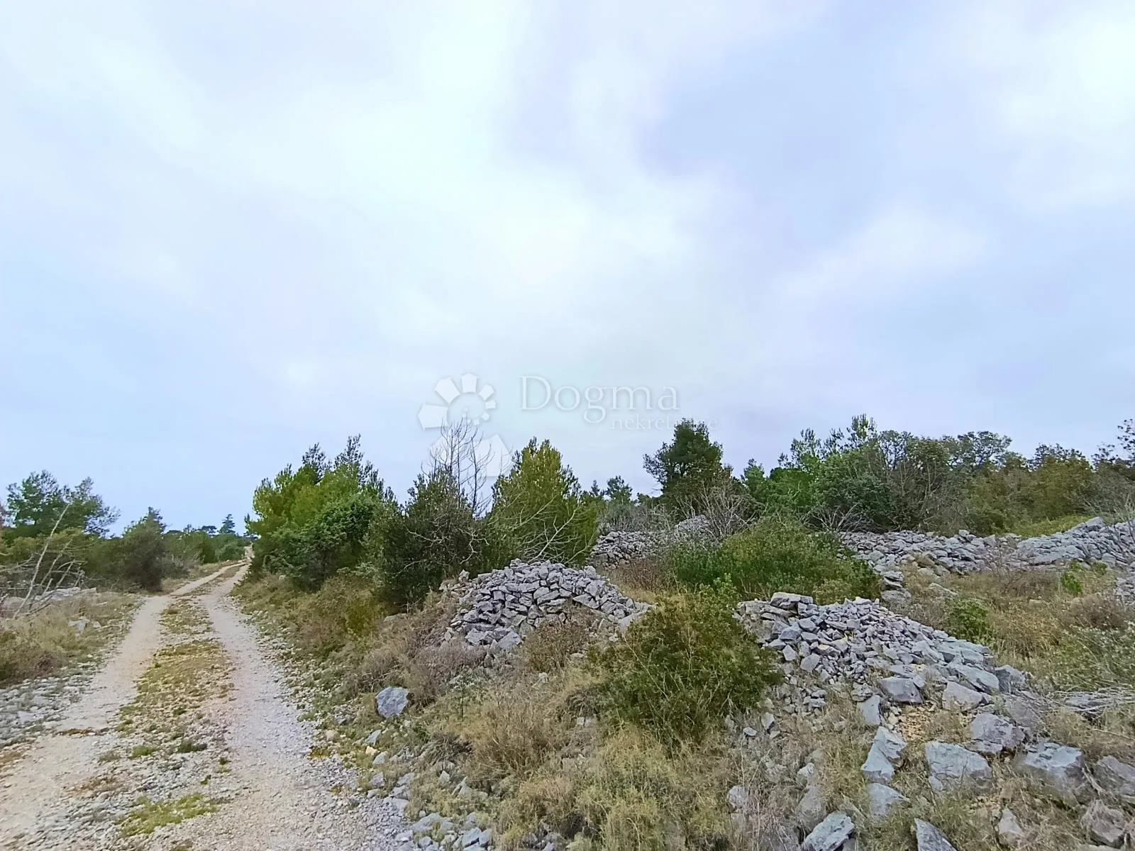 poljoprivredno zemljište zubatnji ratanac, milna - slika 2