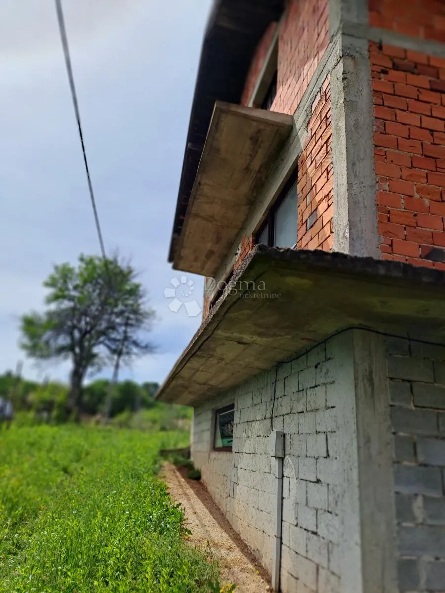 sunčano imanje na obroncima petrove gore - slika 10