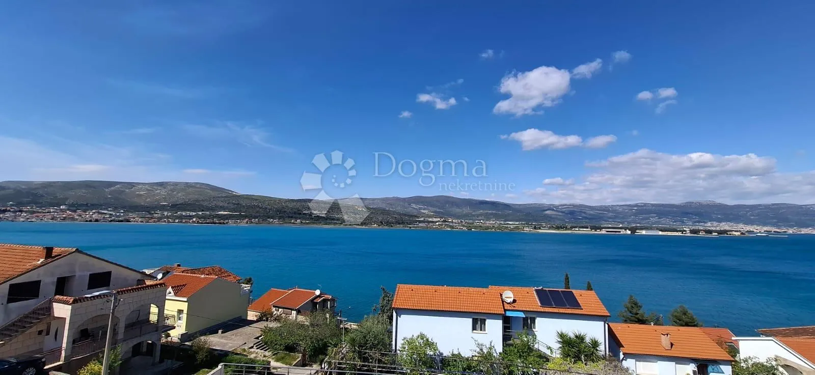 apartmanska kuća, 70m od mora, trogir - slika 25