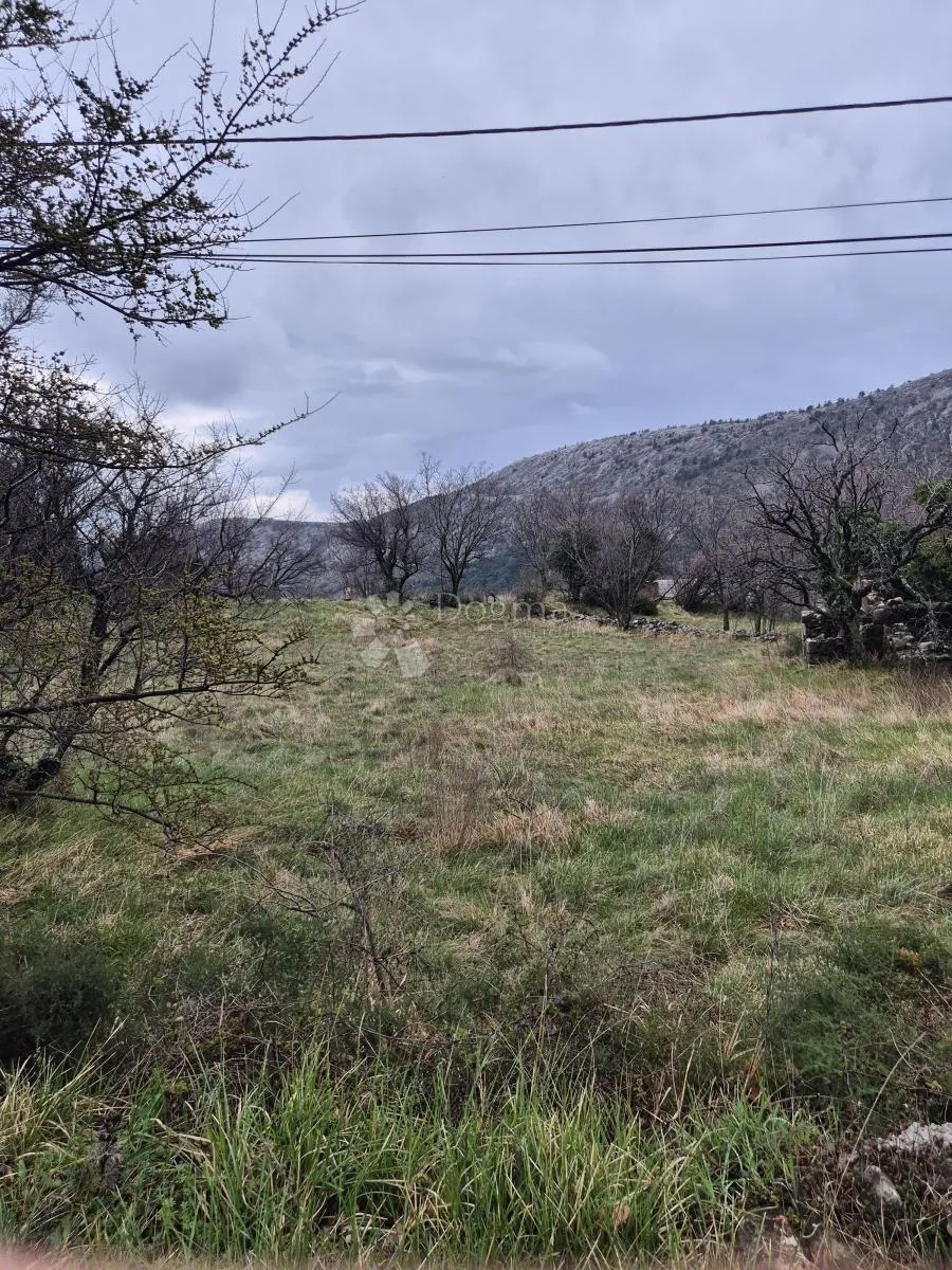 GRAĐEVINSKO ZEMLJIŠTE 740m2 BRIBIR - Bribir, Vinodolska općina