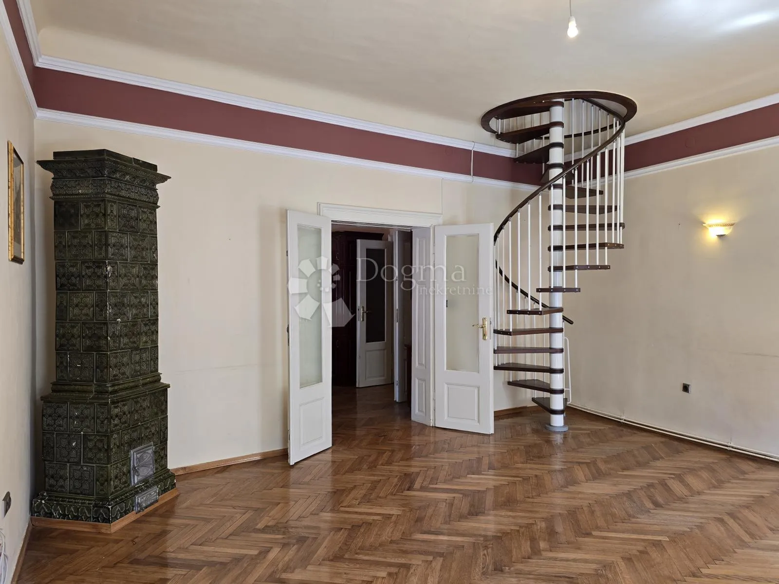 stan u baroknom stilu u centru varaždina - slika 3