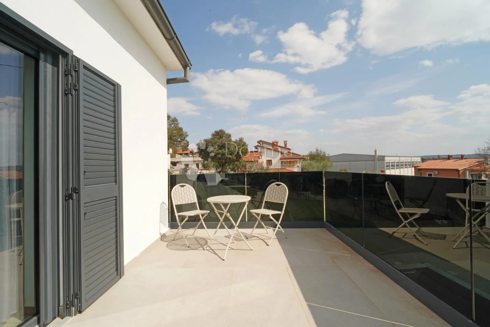 moderna kuća s 2 apartmana- kaštelir - slika 33