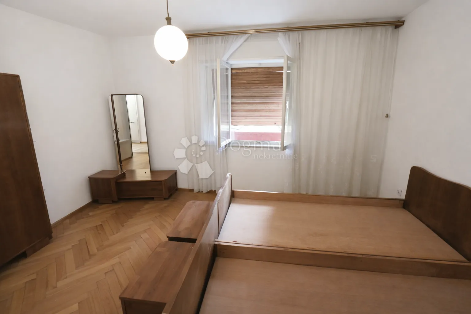 rovinj | odlična lokacija - 2 spavaće sobe, lođa - slika 5