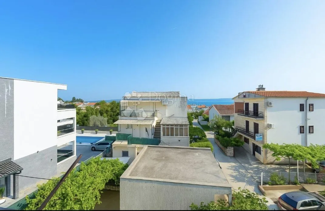 stan+ parking+poslovni prostor, kaštel stari - slika 11