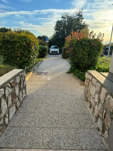 atraktivni stan sa pogledom na more na prestižnoj lokaciji - slika 21