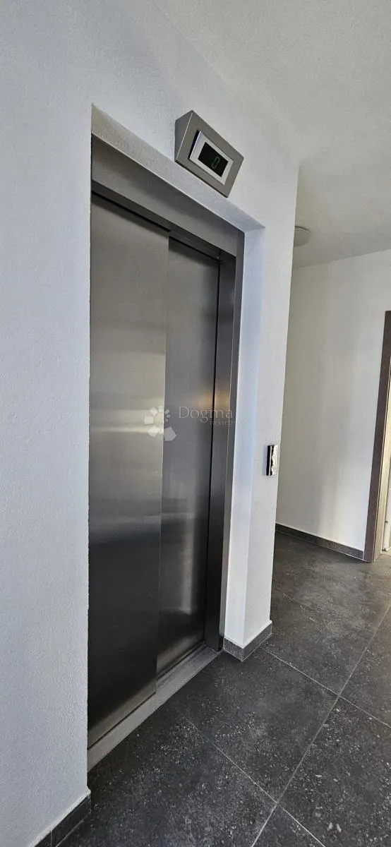 trosobni stan, penthouse, novogradnja, useljivo! - slika 9
