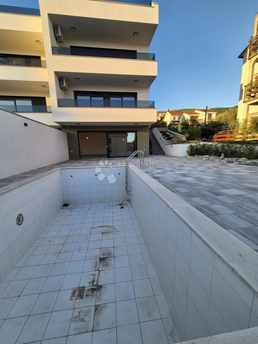 luksuzni app u novogradnji 152m2 s bazenom i okućnicom 180m2 - slika 2
