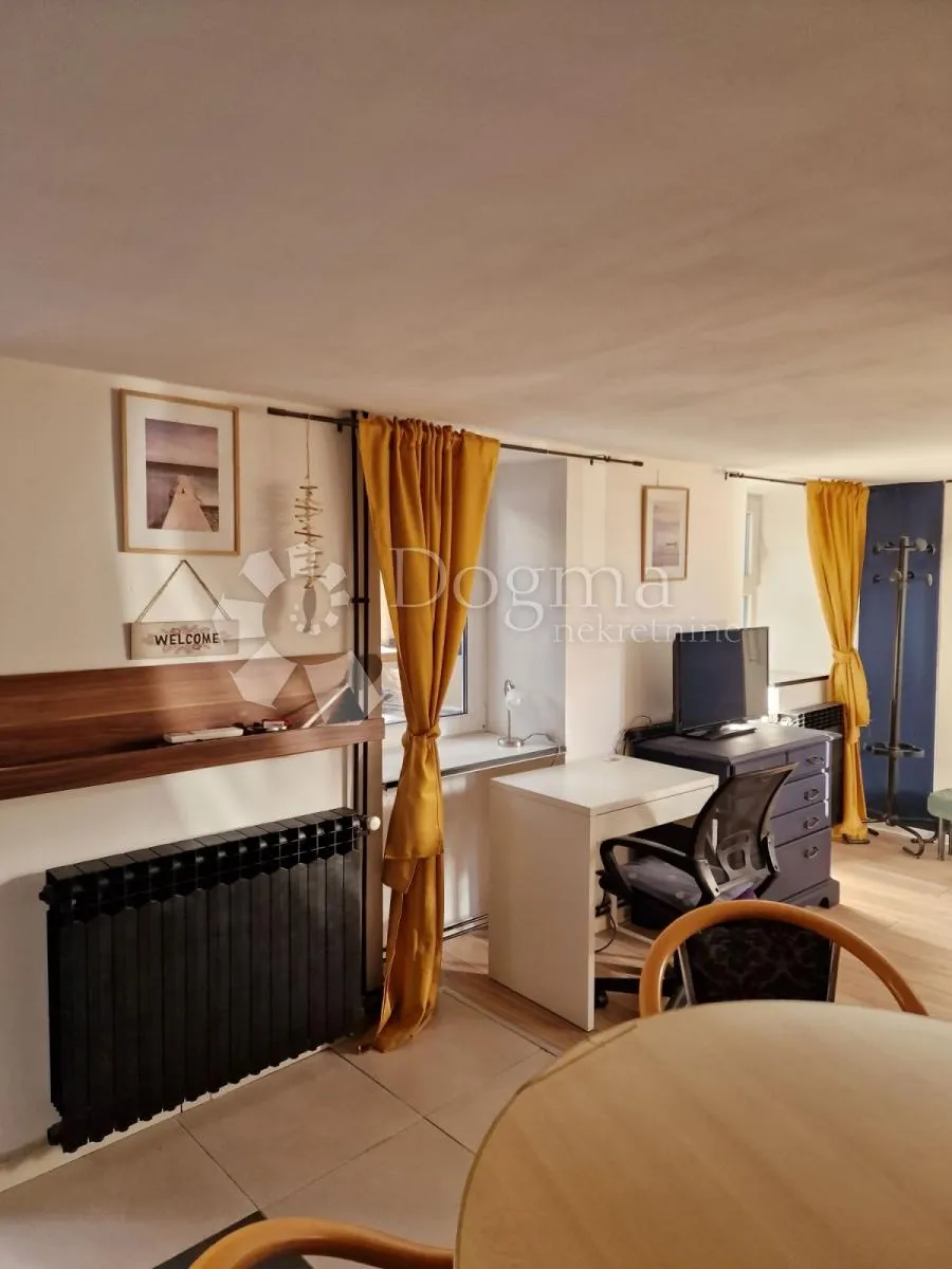 kostrena kuća sa 3 apartmana - slika 19
