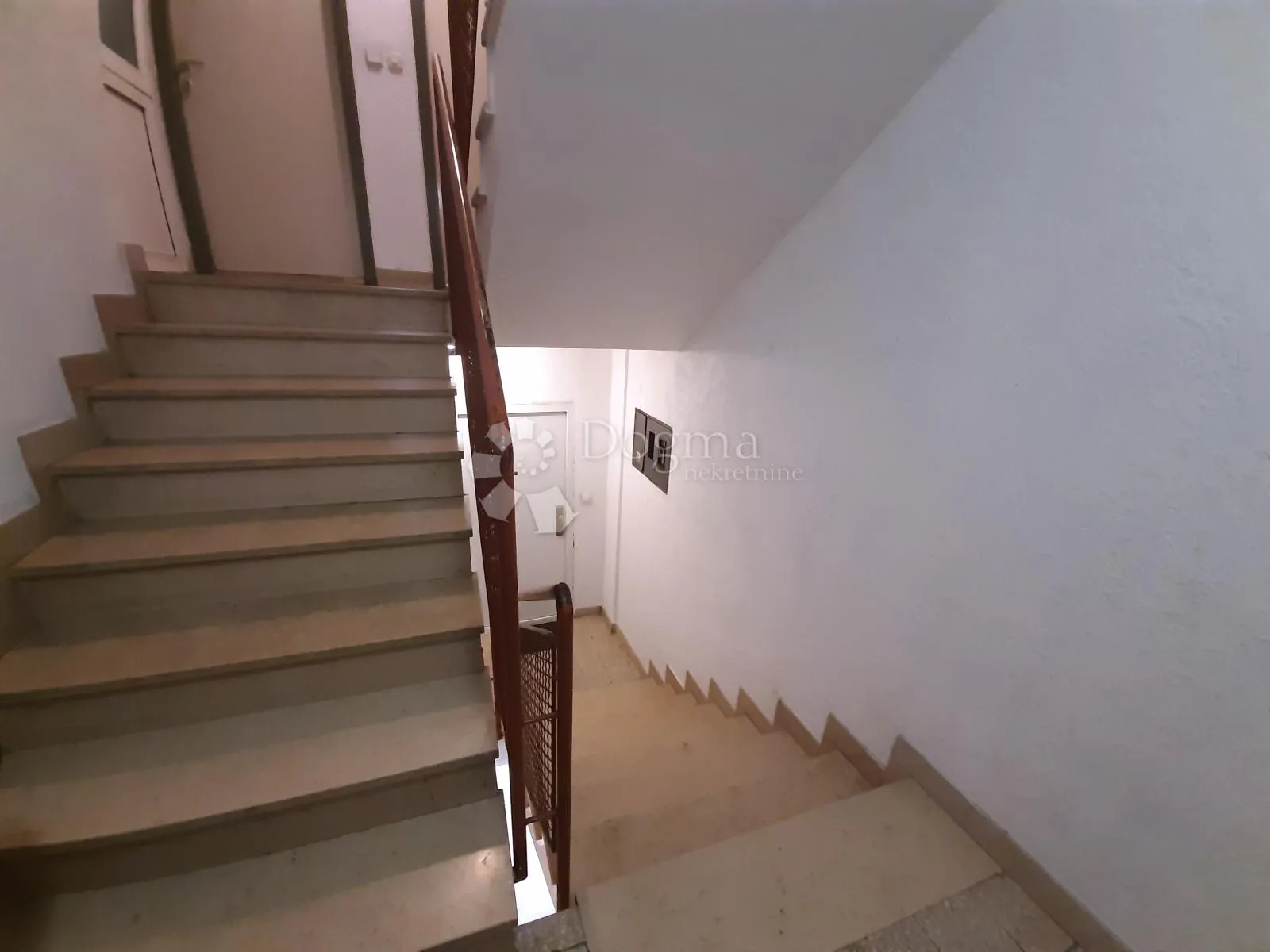 sesvete – 3,5-soban stan s loggiom, 64 m2, useljiv odmah! - slika 20