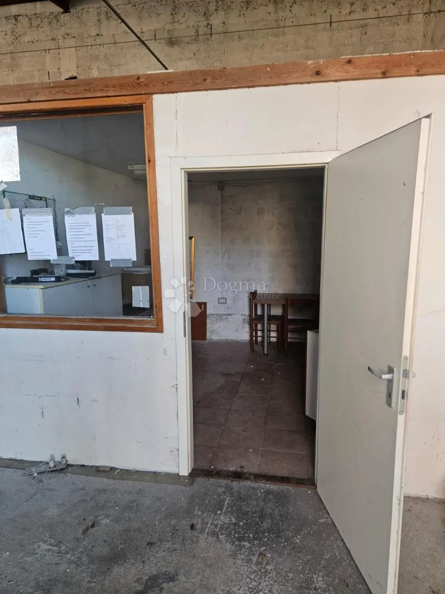 hala 400m2 za najam - novigrad/bužinija - slika 2