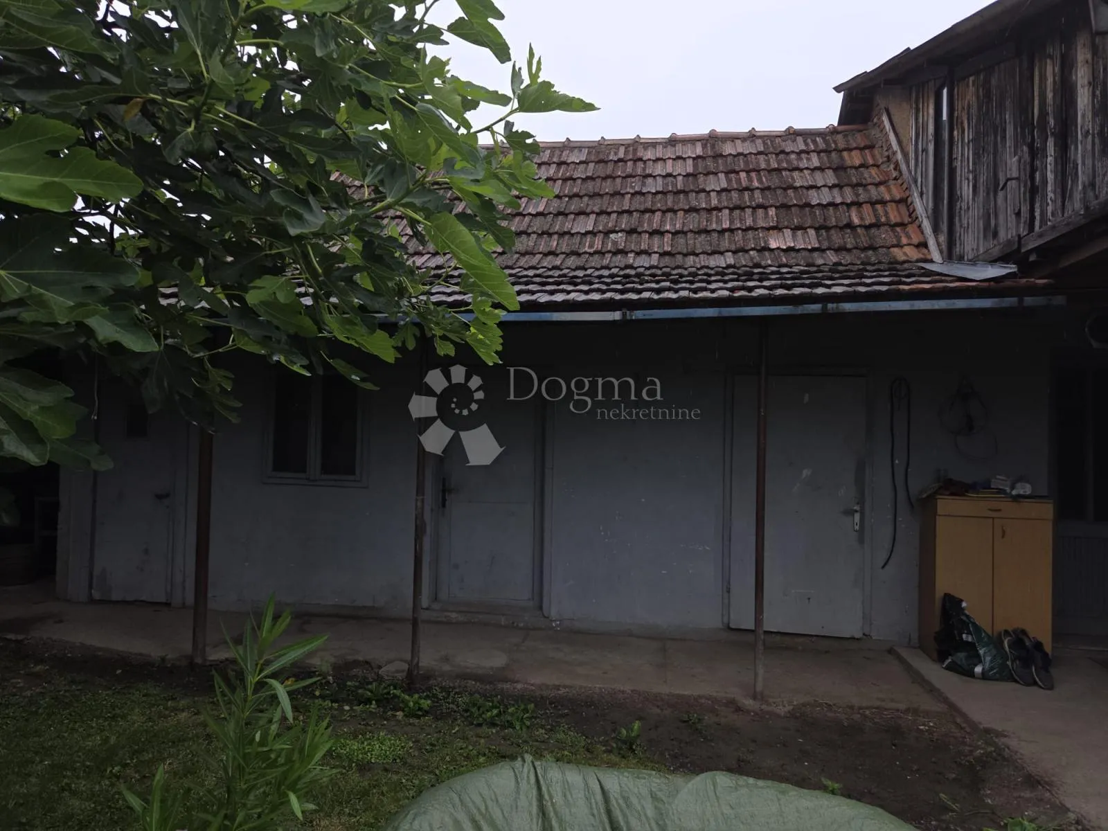dvije kuće i dvije garaže – beli manastir - slika 4
