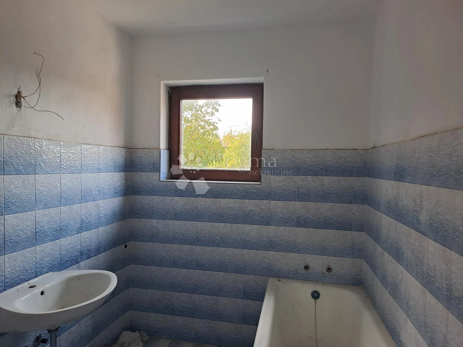 fancy kuća na selu - slika 8