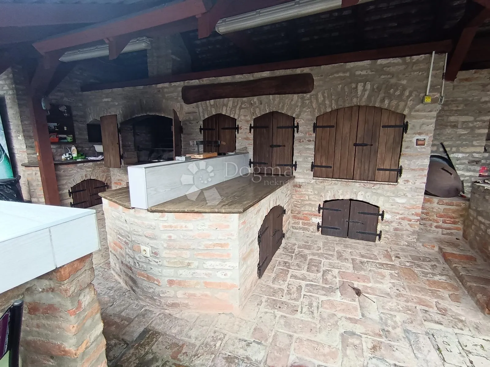uhodana turistička djelatnost u zmajevcu! ključ u ruke! - slika 11