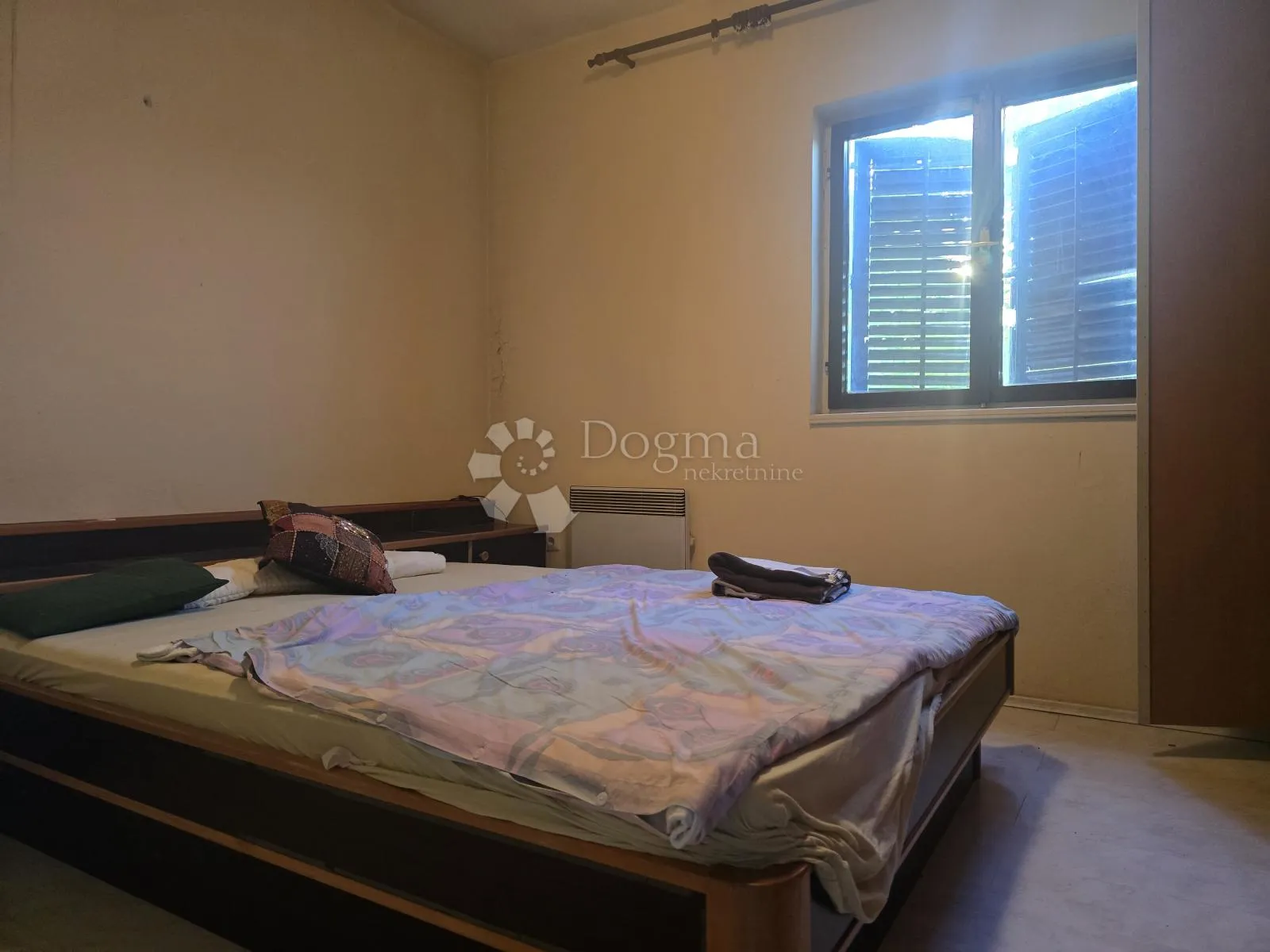 drniš - katnica s potkrovljem u centru grada, prodaja - slika 8
