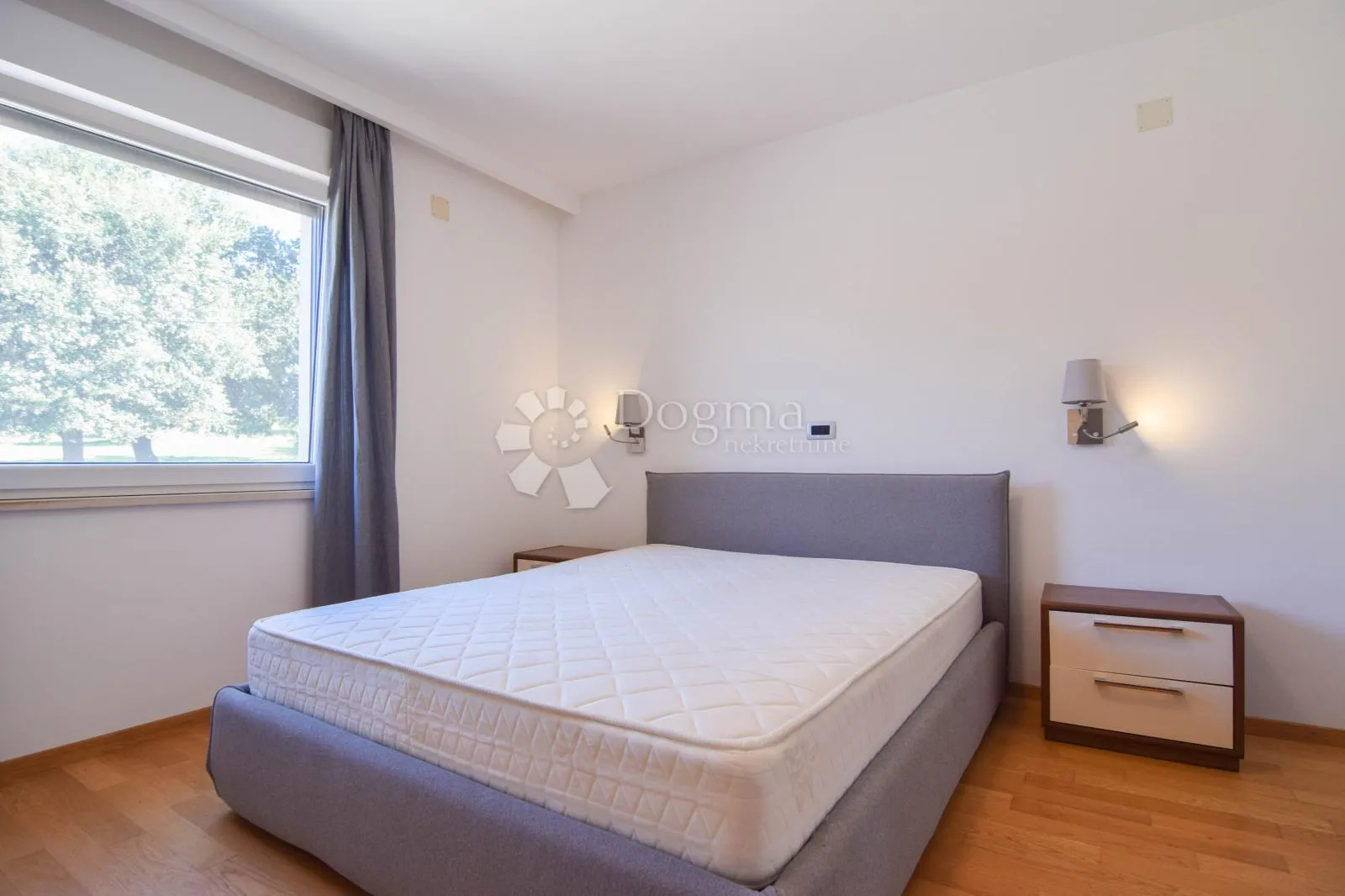 pula, moderna vila s bazenom i 4 spavaće sobe - top lokacija - slika 7