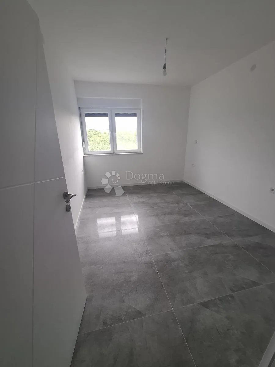 moderna novogradnja u murvici - slika 20