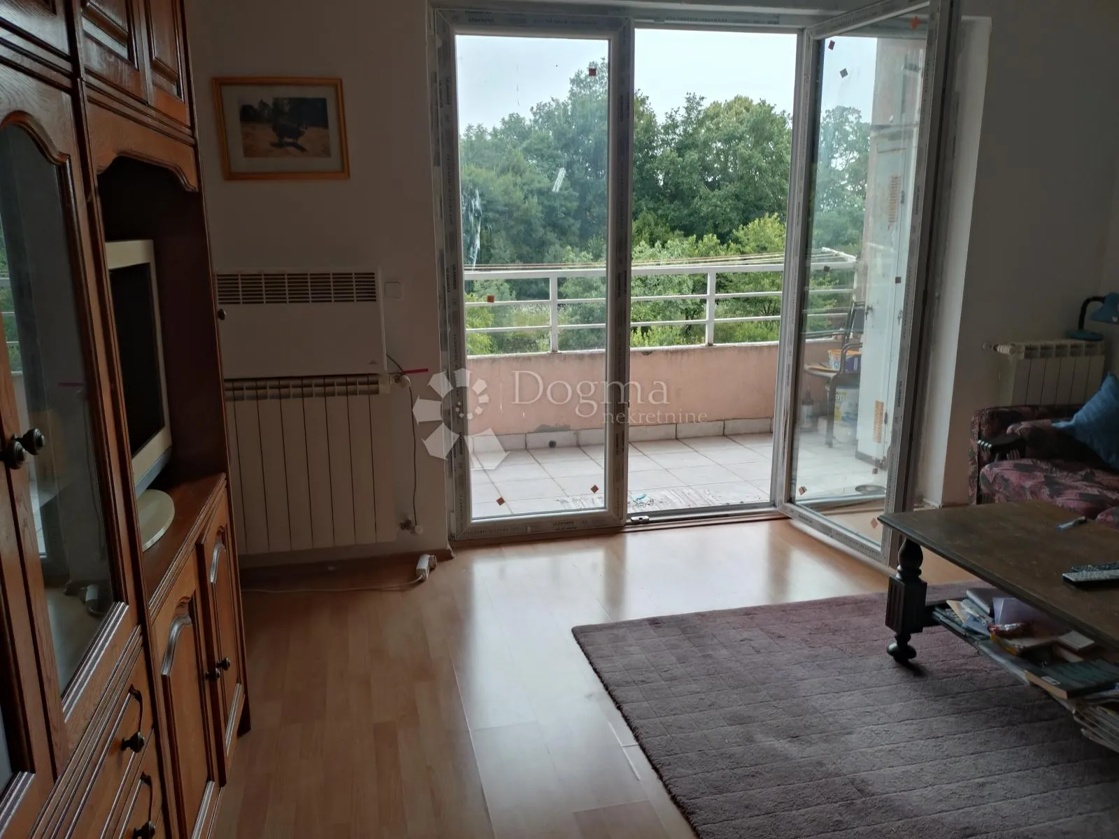 pobri prostrani stan s pogledom na more - slika 3
