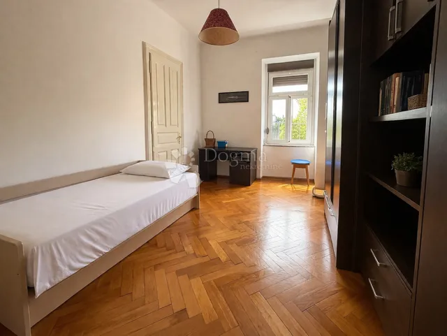 gospodski stan 3s+db sa balkonom - slika 5