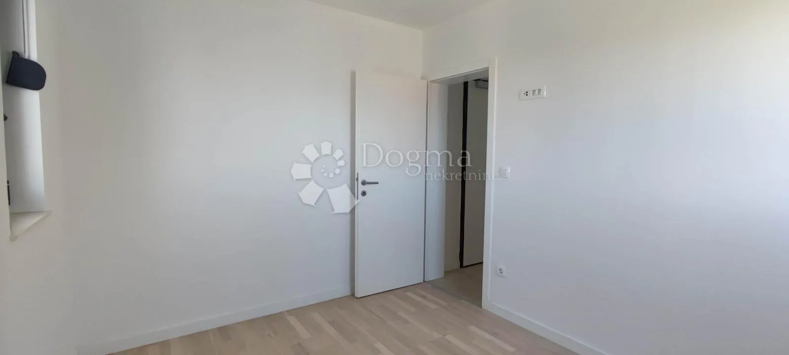 povljana, pag - prvi red uz more i predivan pogled - slika 10