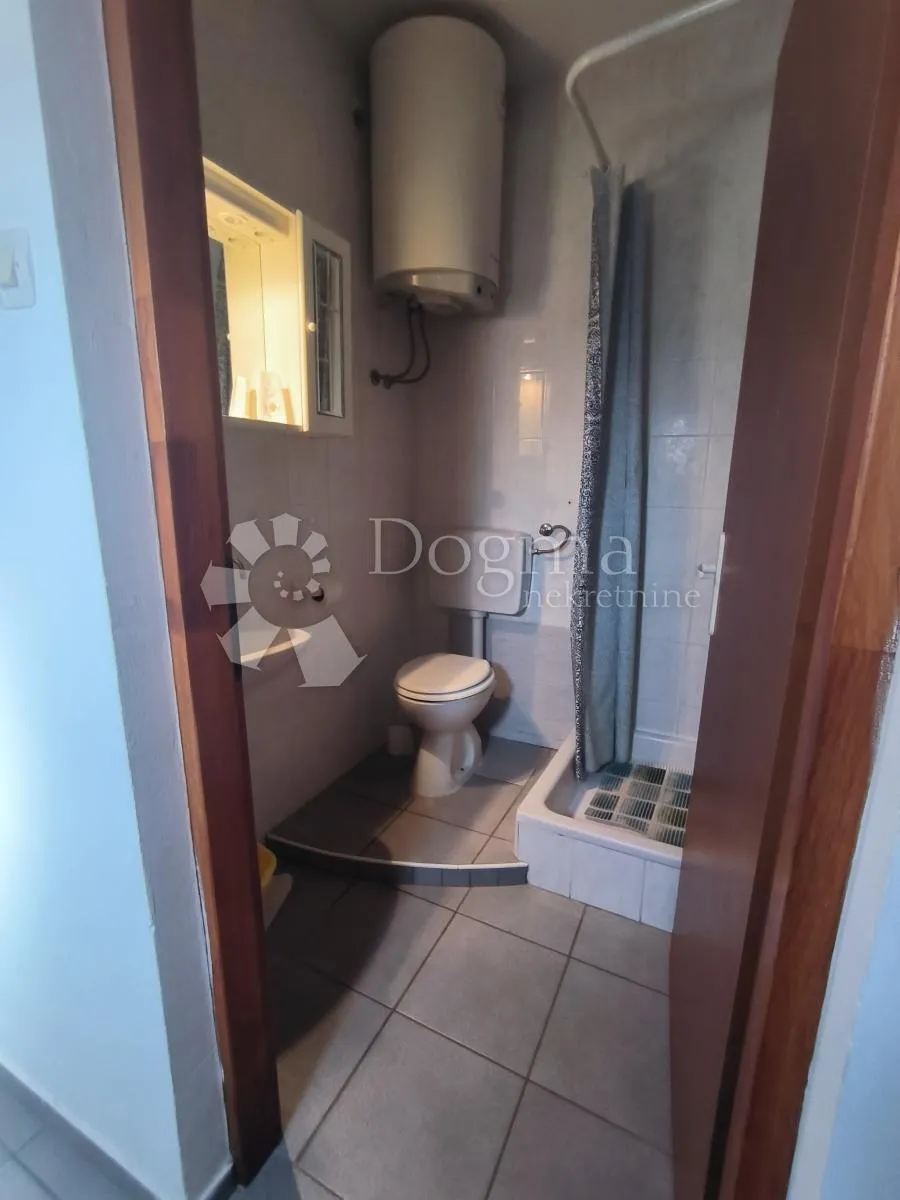 kuća sa 6 apartmana, sabunike-privlaka - slika 18