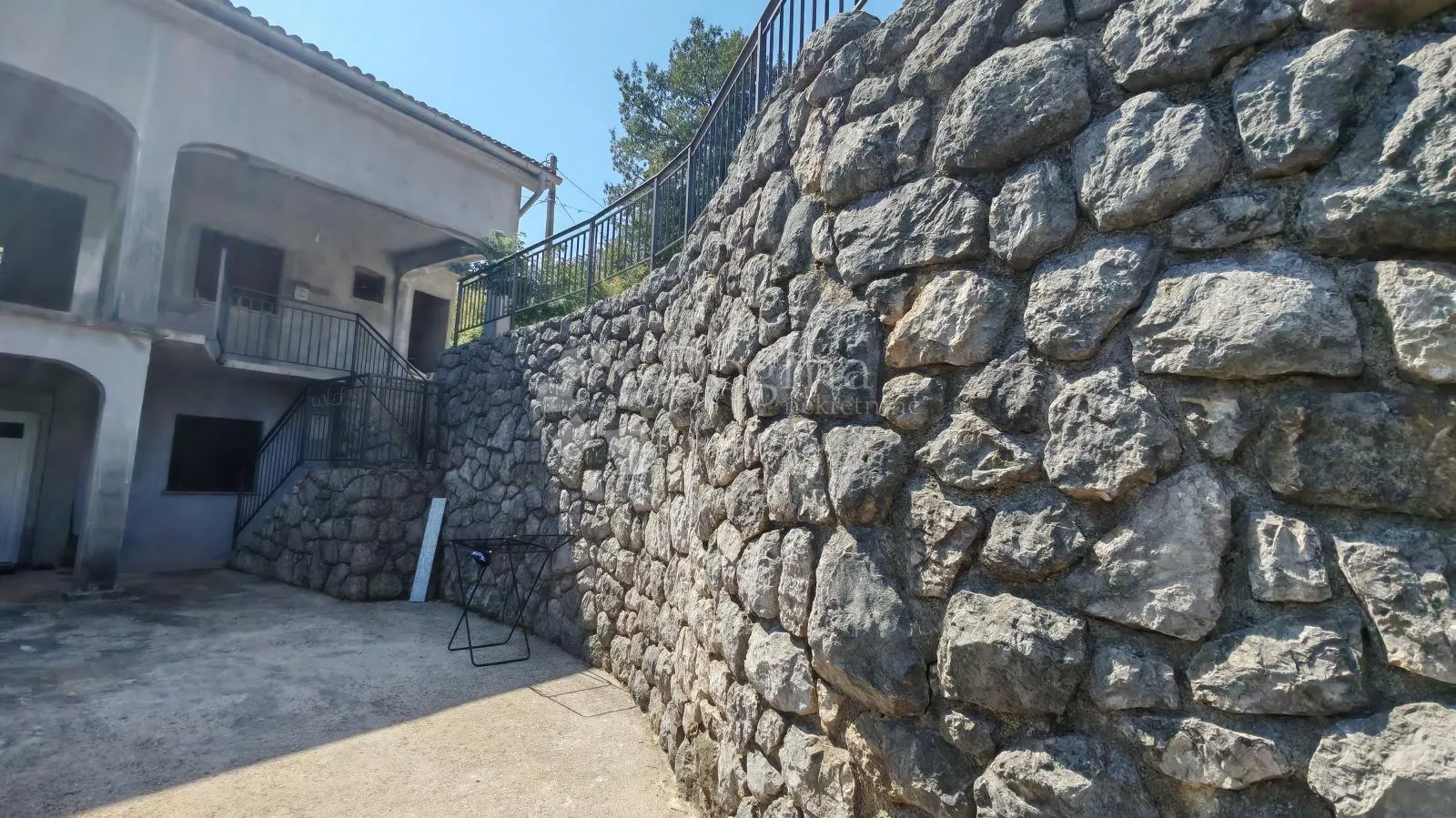 tuliševica 300m2 - slika 3