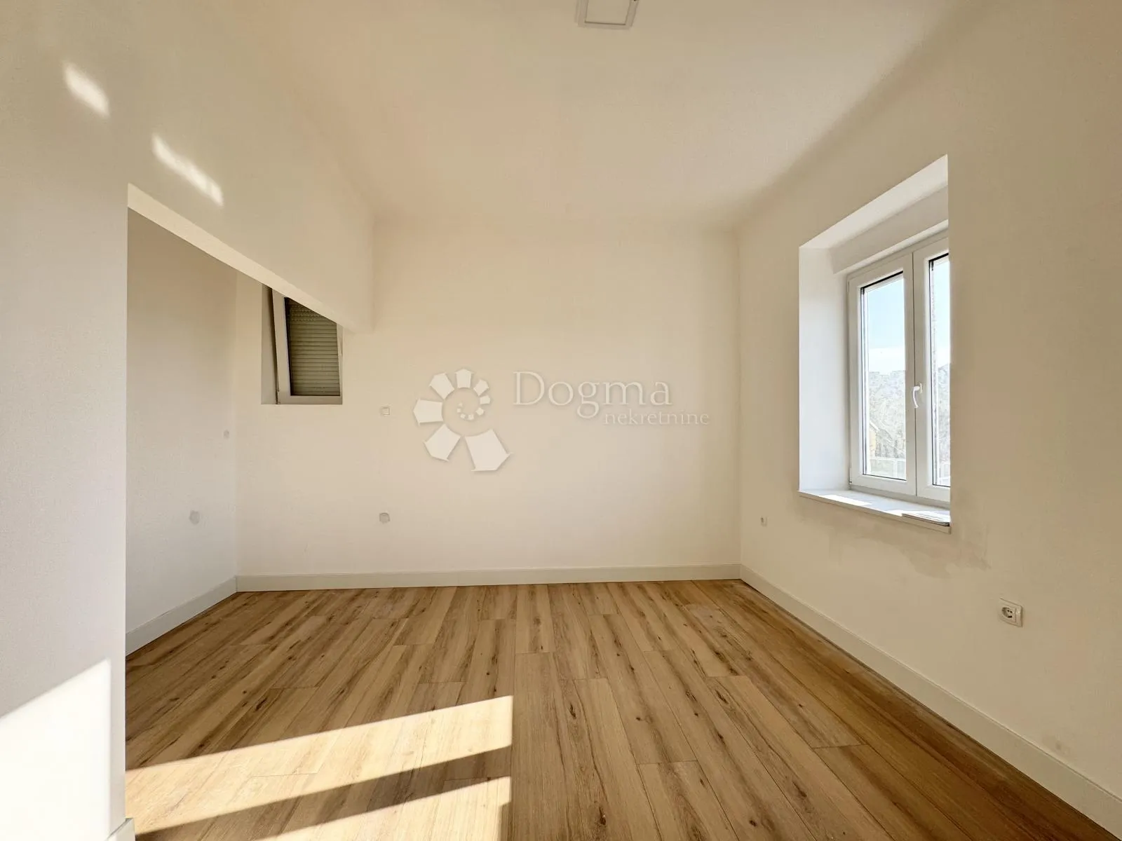 novi vinodolski - adaptiran stan 57 m² - pogled na more - slika 5
