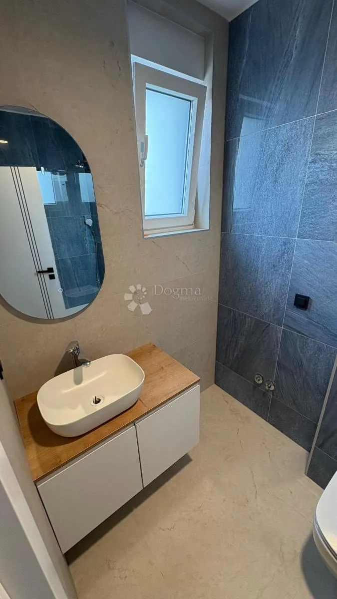 pag, luksuzna vila s bazenom-80m od mora - slika 29