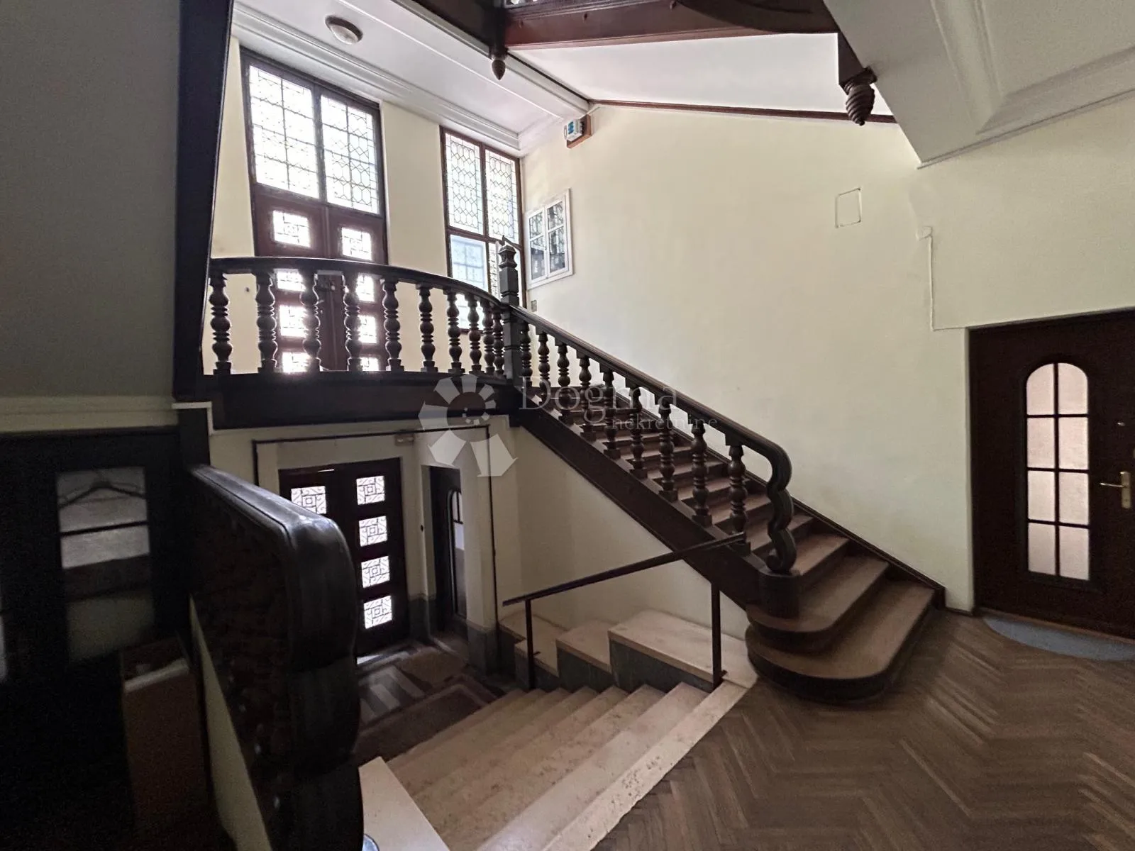 za poslovne ljude, apartman u vili uz more ! - slika 8