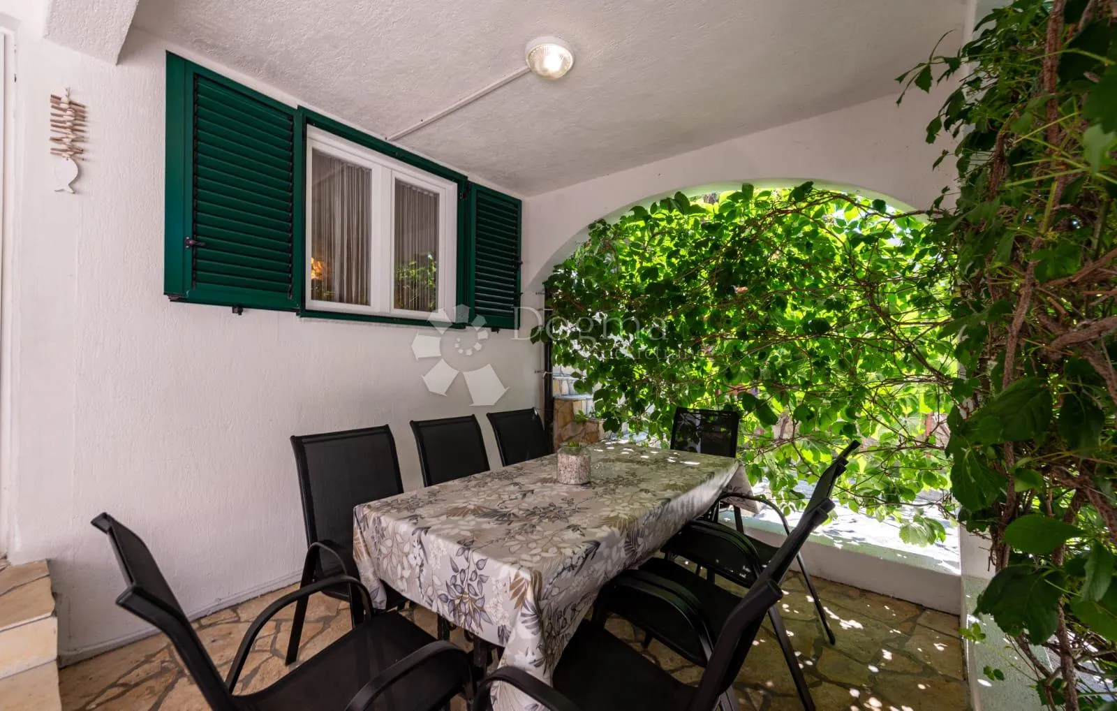 tri apartmana s bazenom - slika 35