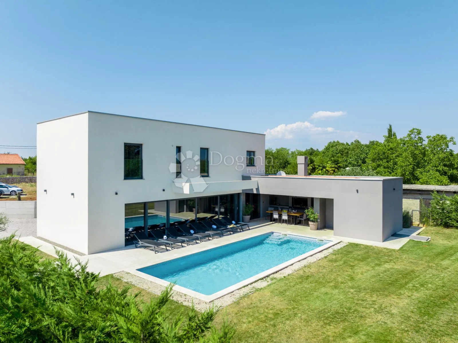 elegantna villa s bazenom, novogradnja! - slika 21