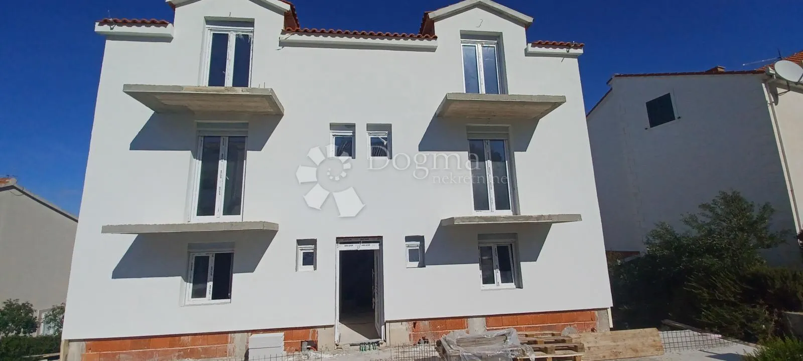 investicija koja miriše na more – apartman u supetru, brač! - slika 4