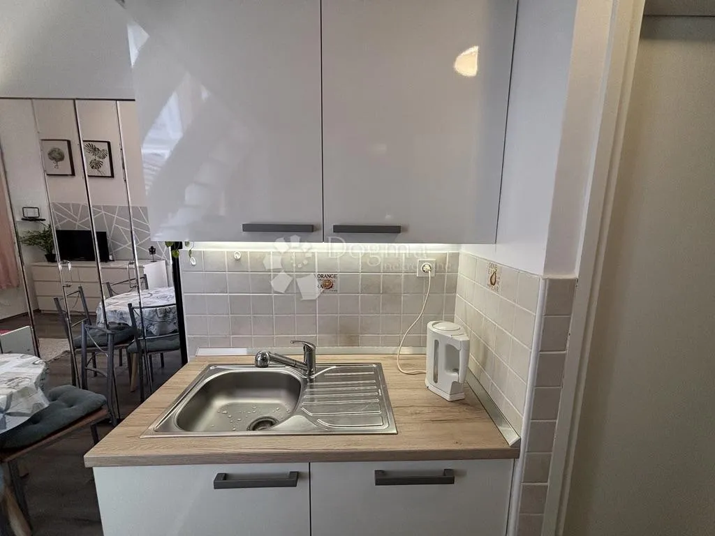 stan 28m² s galerijom - lovran - slika 7