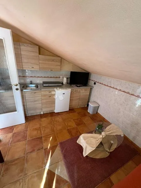 život u prirodi uz panoramski pogled na more - slika 8