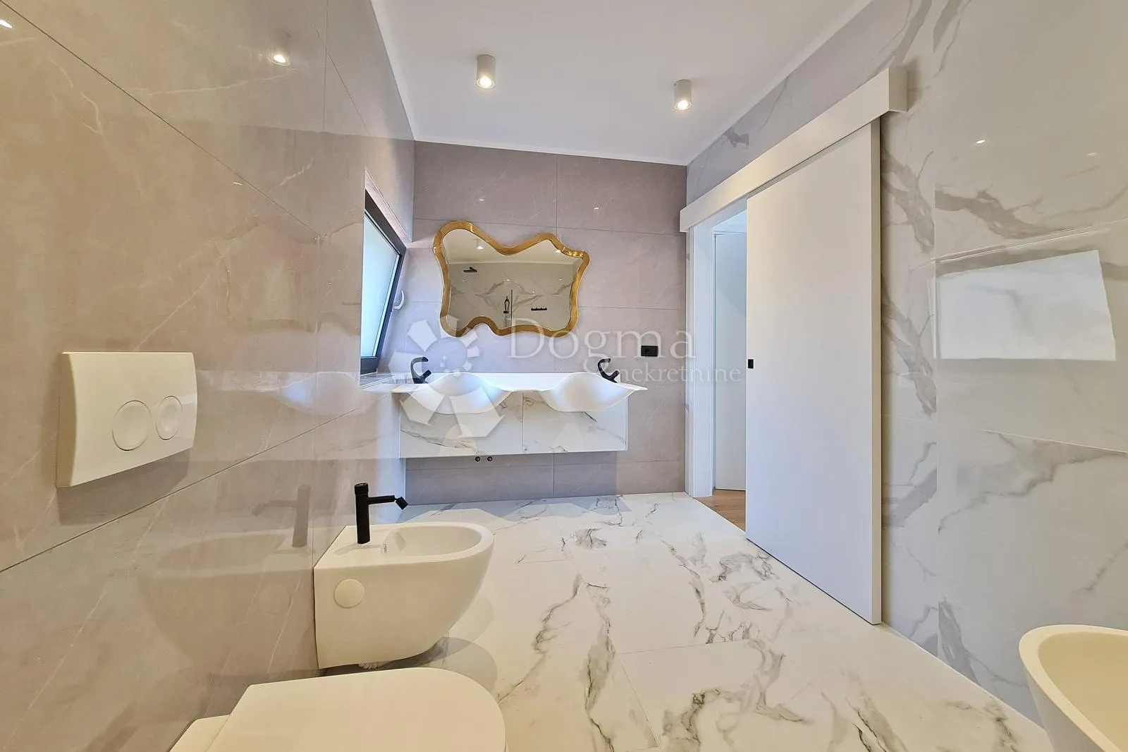 prekrasna villa u crikvenici - slika 20