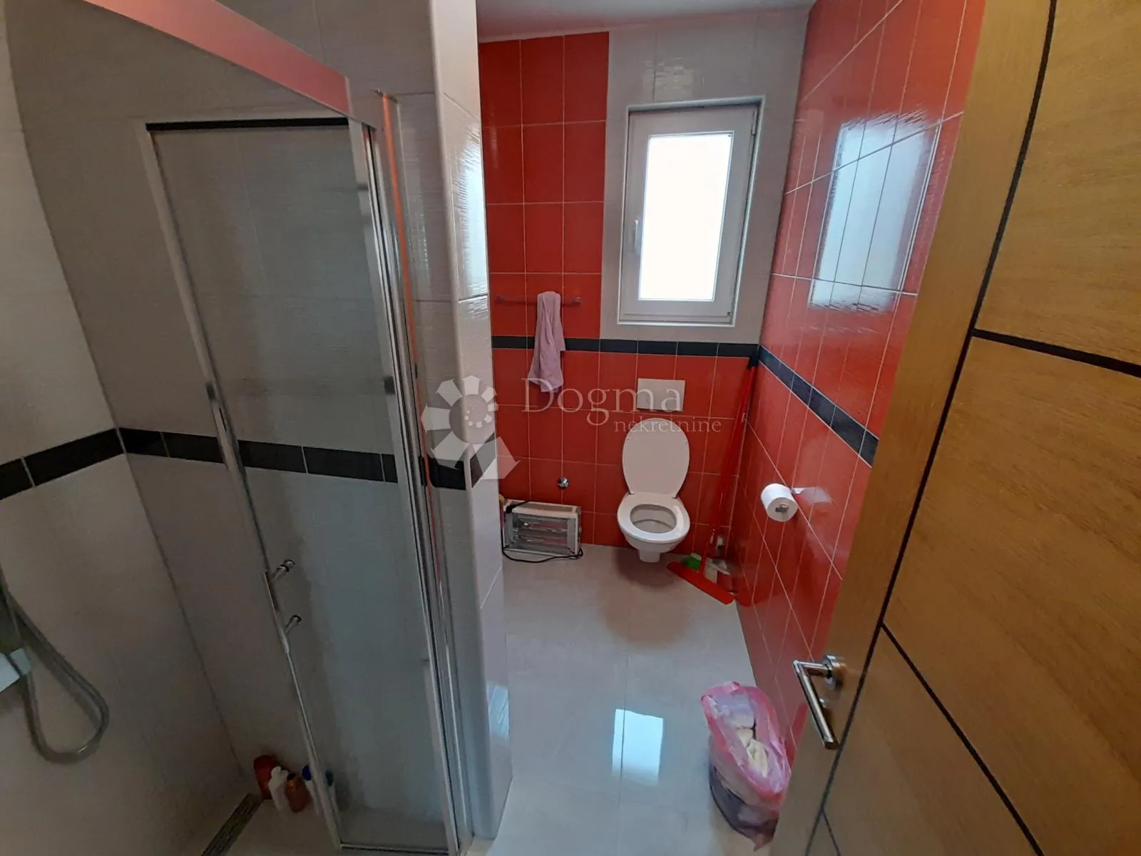 dva stana u kompletu u modernoj novogradnji u banjolu - slika 11