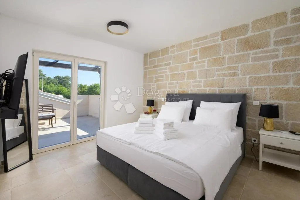 rovinj okolica - luksuzna vila s bazenom i 3 spavaće sobe! - slika 16