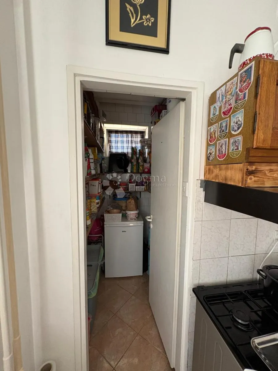 kuća 648 m² s podrumom i potencijalom za 2 stana - slika 11