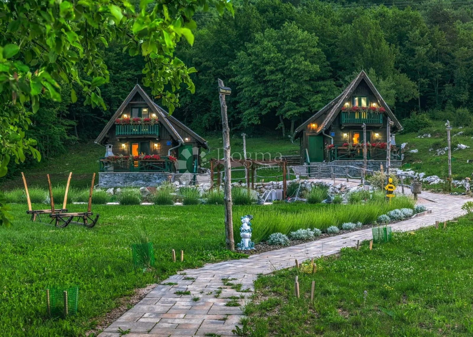 prodaje se seosko luksuzno imanje korenica - slika 7