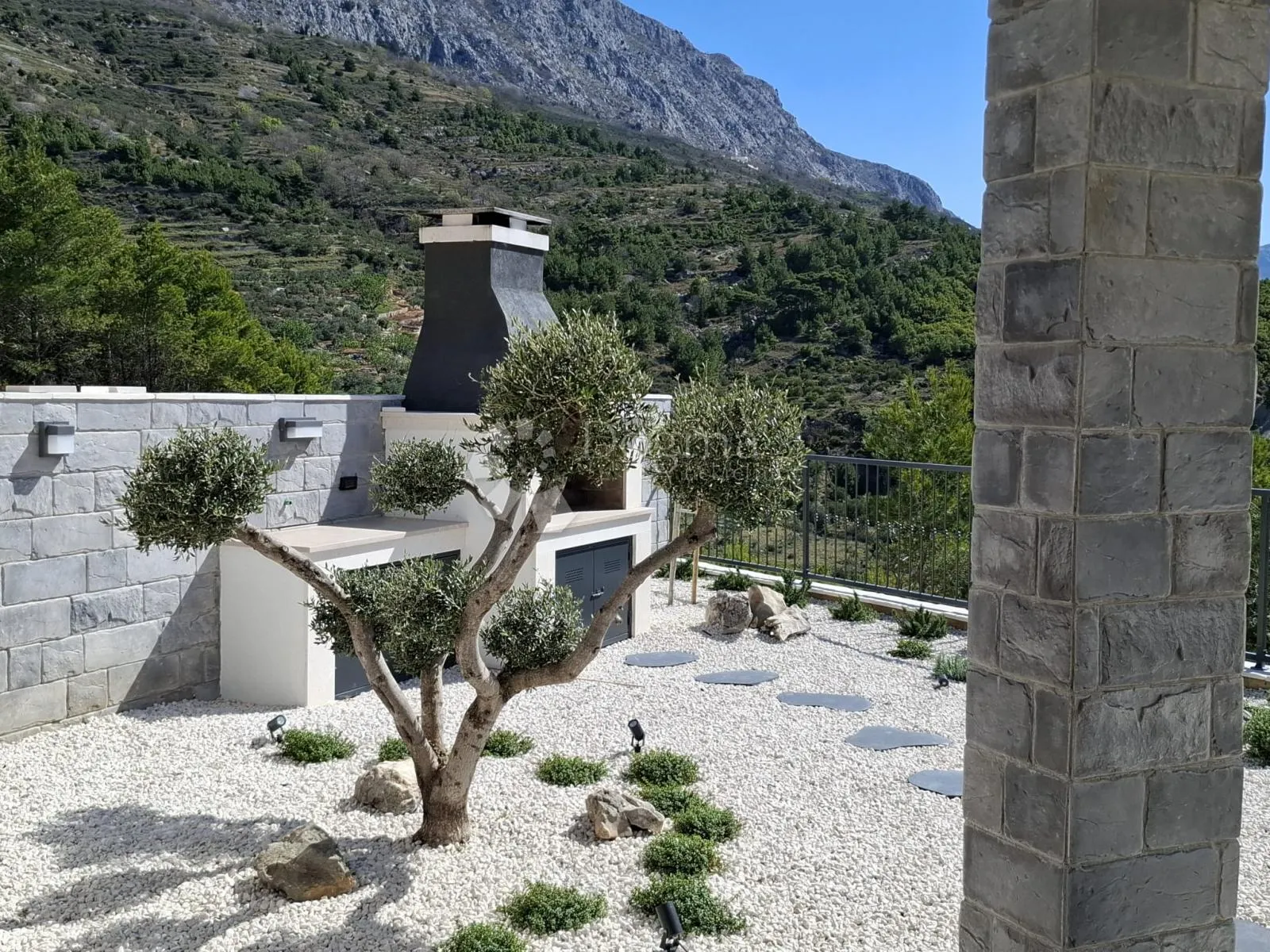vila sa spektakularnim pogledom, dugi rat - slika 30