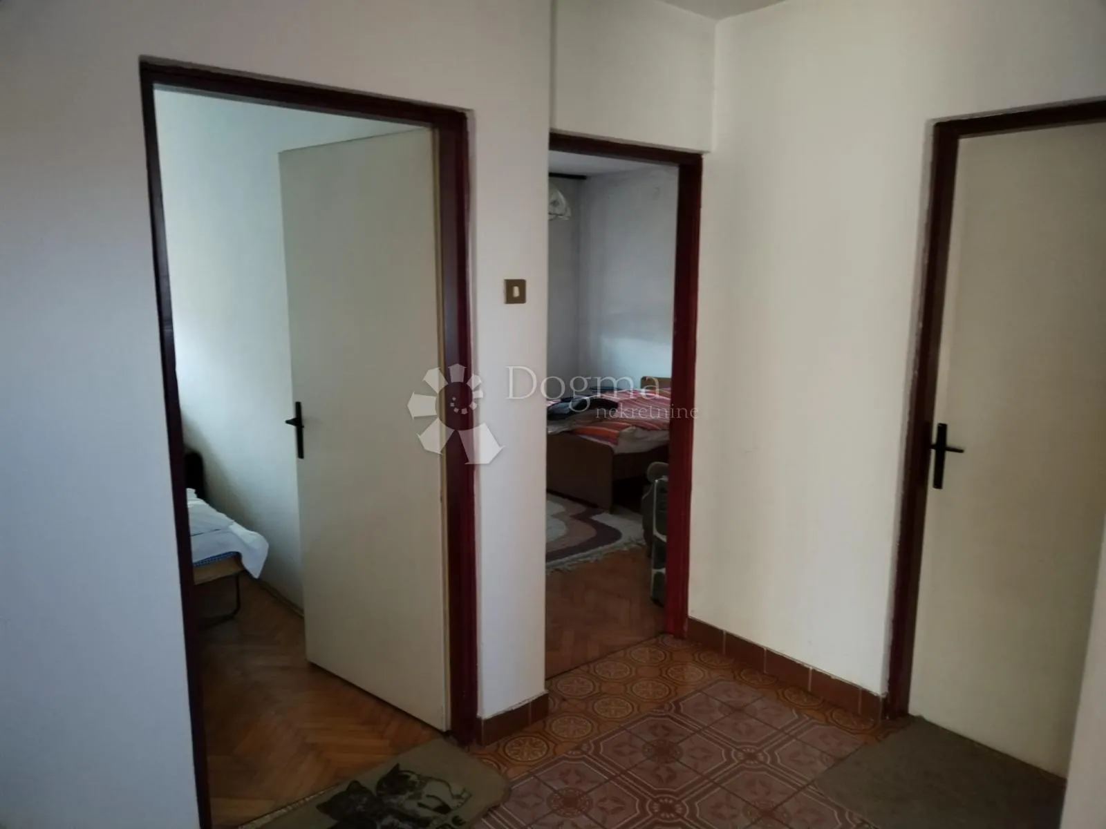 kuća sa zemljištem na prodaju - odmah useljiva ! - slika 15