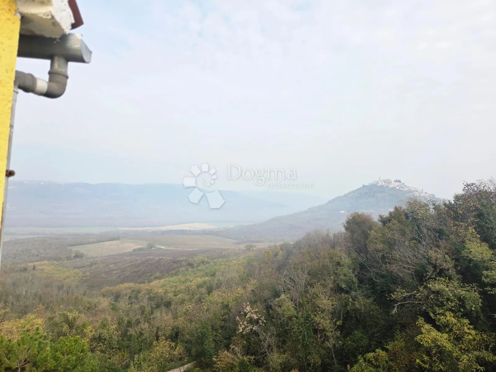 kuća s wow pogledom na motovun - slika 10