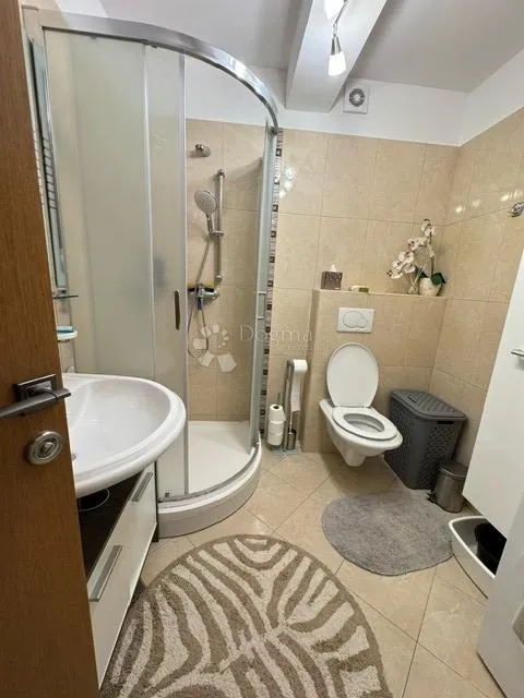 pinezići - apartman s pogledom na more - slika 8