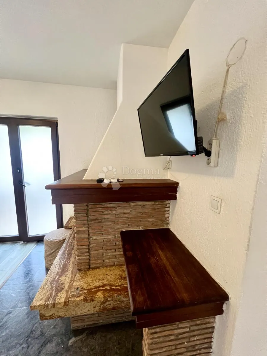 trosoban stan u rovinju - blizina plaže cuvi - slika 6