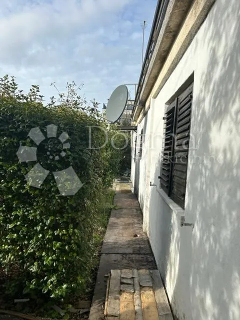 dva apartmana u privatnoj kući - slika 9