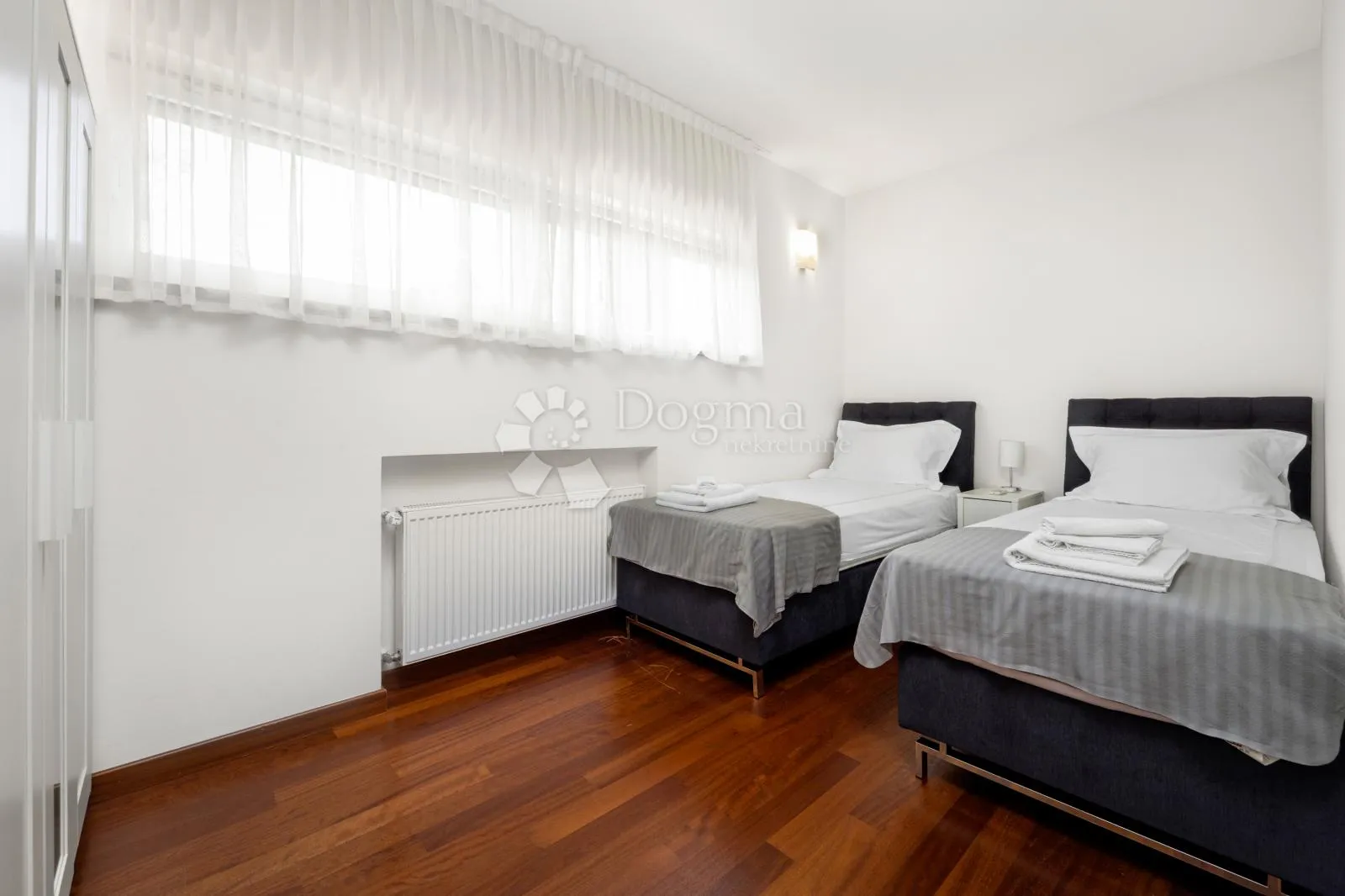 raskošna villa u blizini boutique marine - slika 23