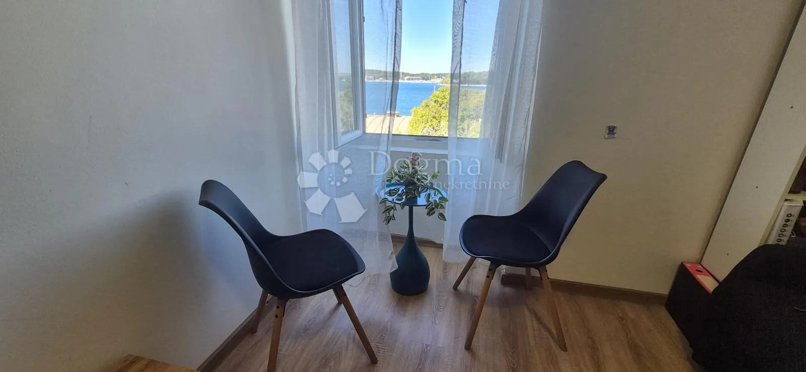 stan 40,82 m2 300 m od mora - slika 2