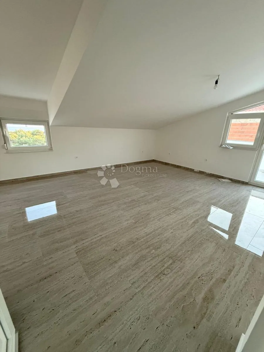 novogradnja torovi vir apartman potkrovlje - slika 8