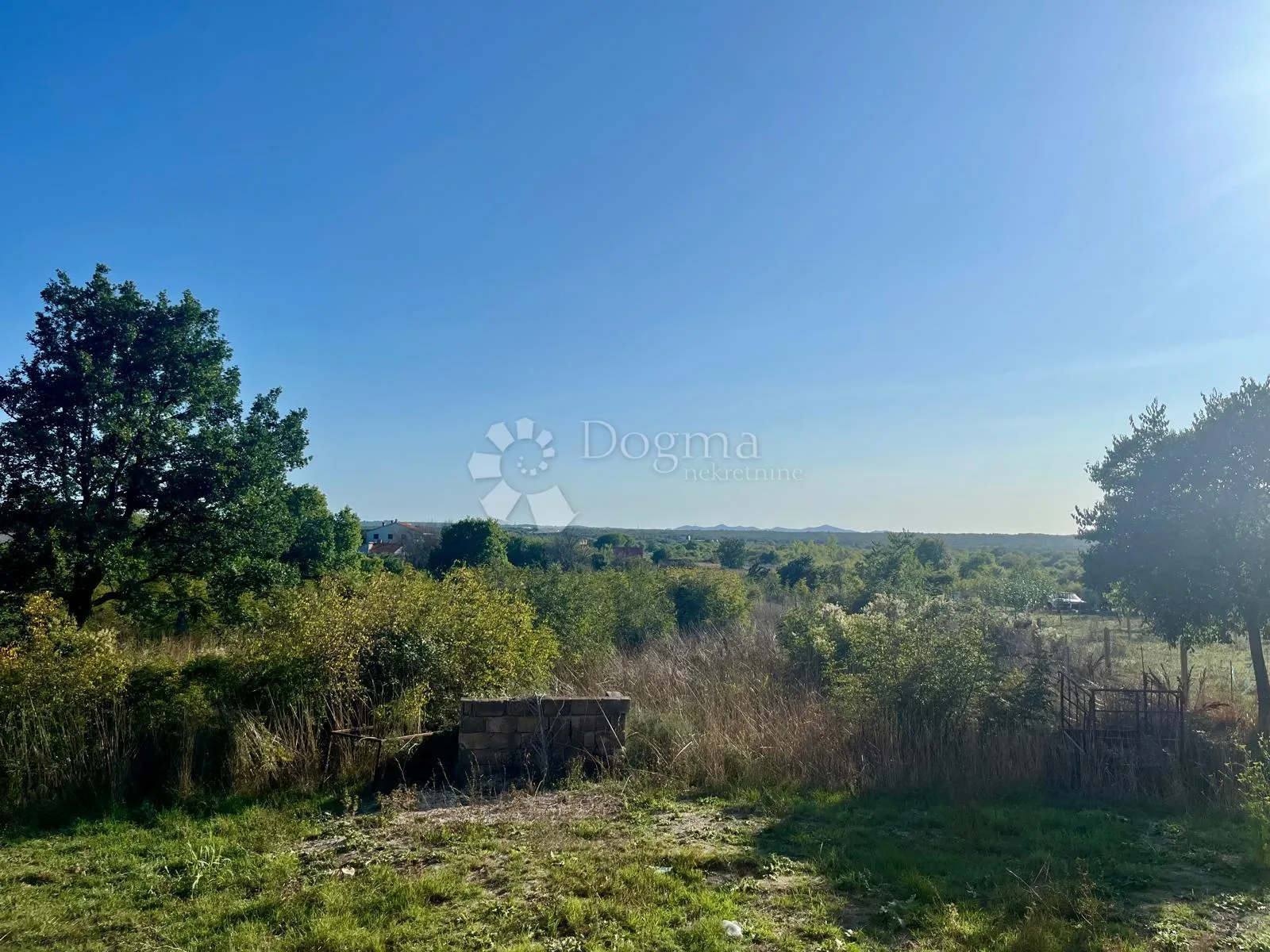 poljica brig – poljoprivredno zemljište 1000 m² - slika 2