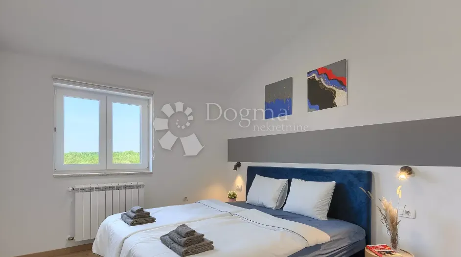sniženo!!impozantna villa u blizini labina - slika 8
