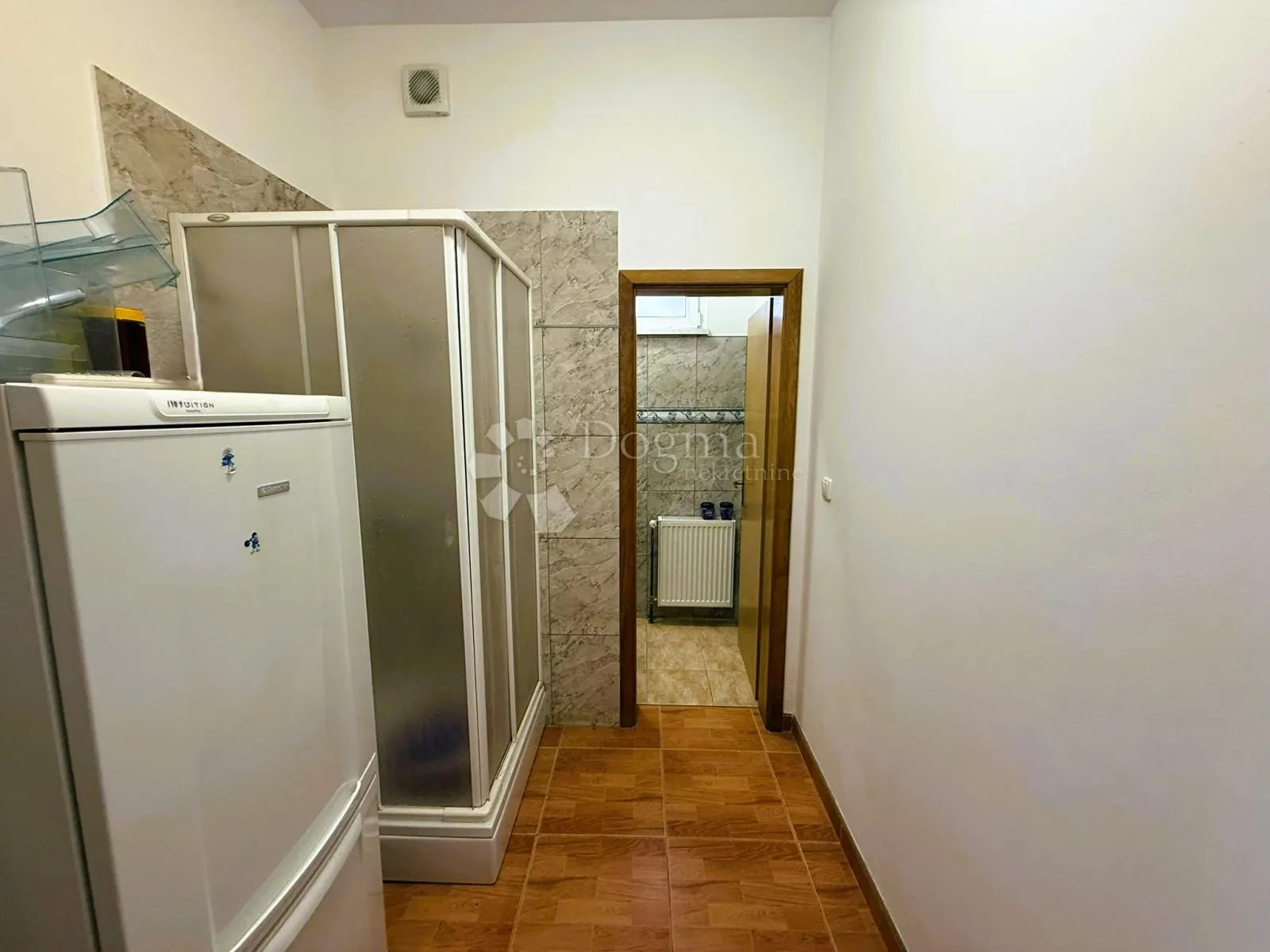 novo mjesto za vaš posao - sve režije i održavanje uključeni! - slika 2
